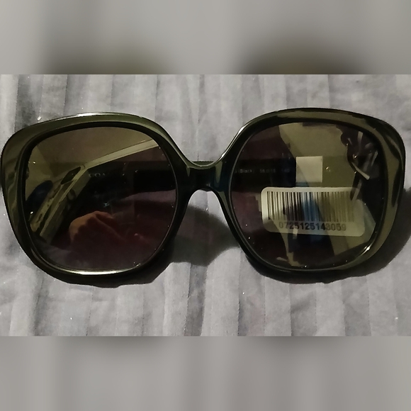 Coach Black Sunglasses with Oversized Square Frame and Tinted Lenses - Picture 1 of 6